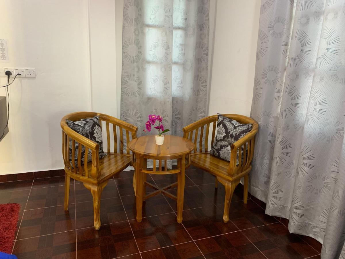 Wan Danisha Villa Inn Кота-Бару Екстер'єр фото